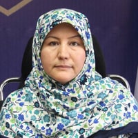 زینب اکبری